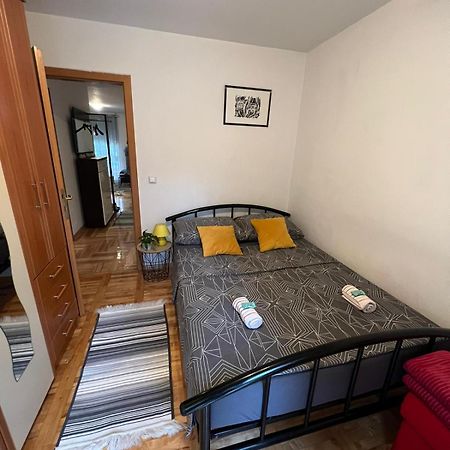 Apartman West - Private Parking Place Загреб Экстерьер фото