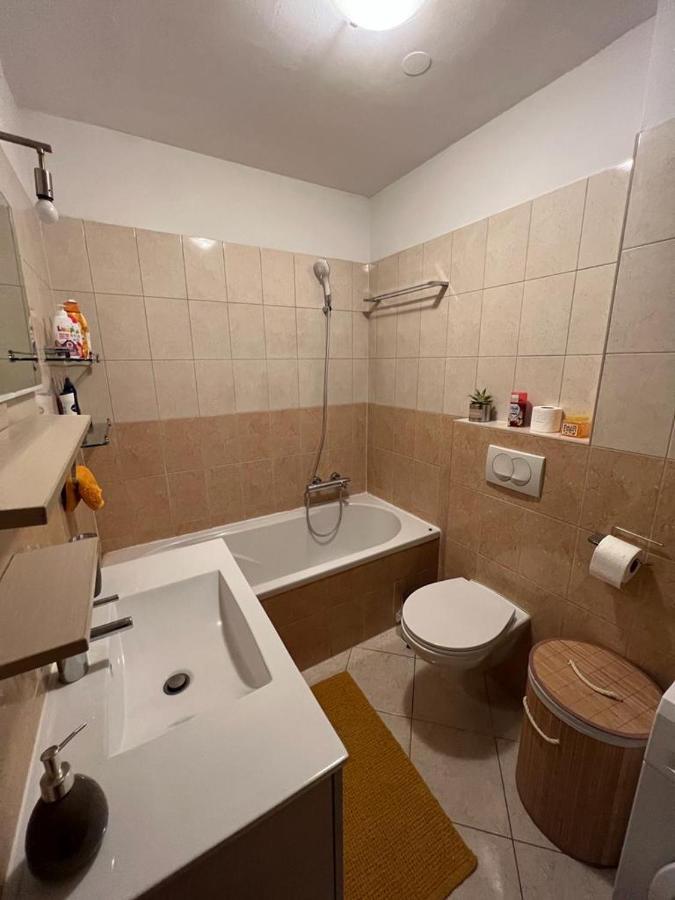 Apartman West - Private Parking Place Загреб Экстерьер фото