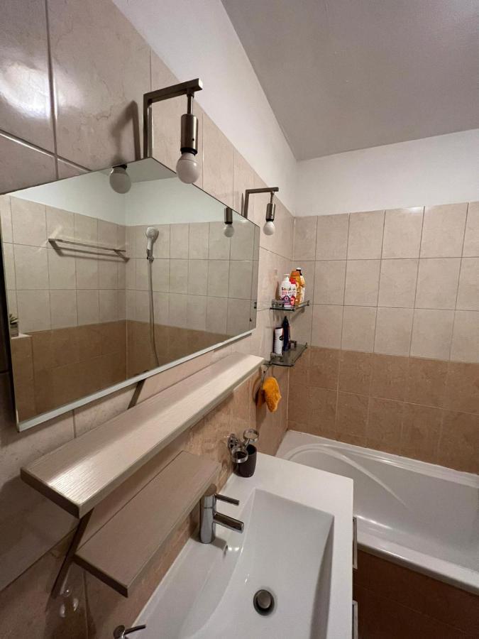 Apartman West - Private Parking Place Загреб Экстерьер фото