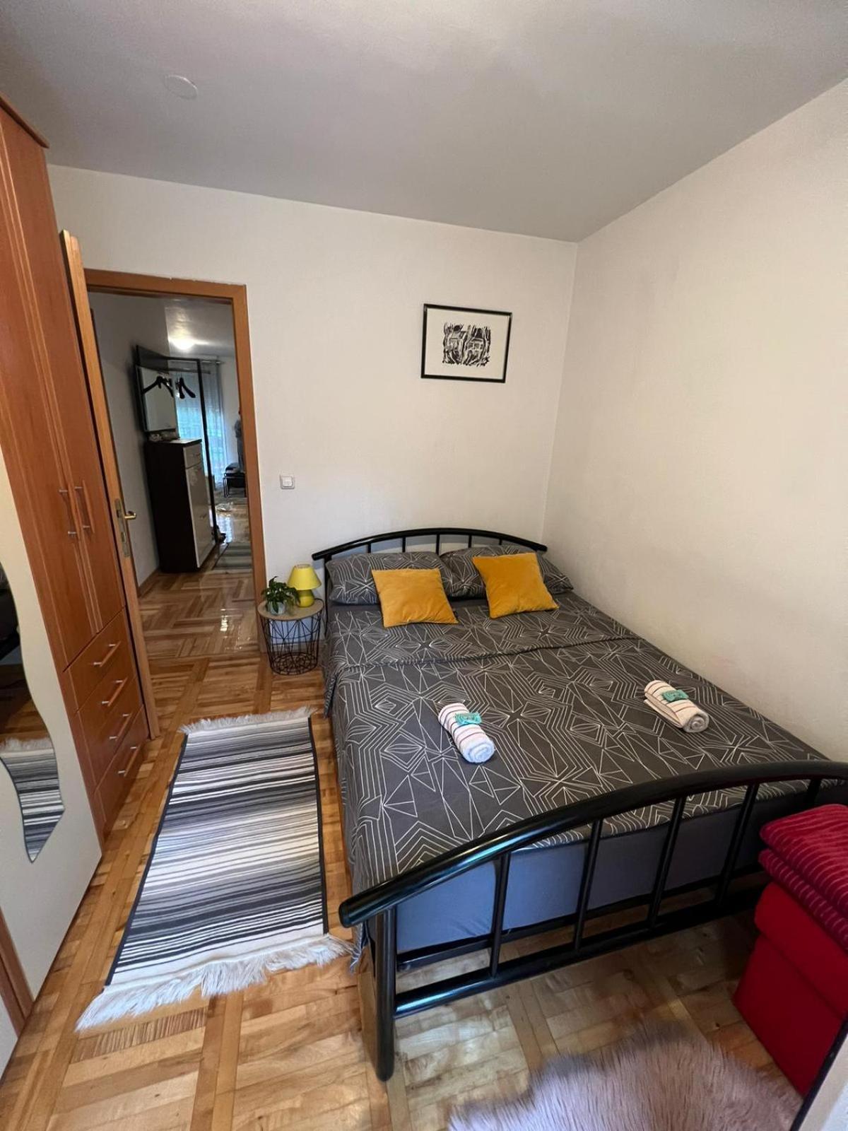 Apartman West - Private Parking Place Загреб Экстерьер фото